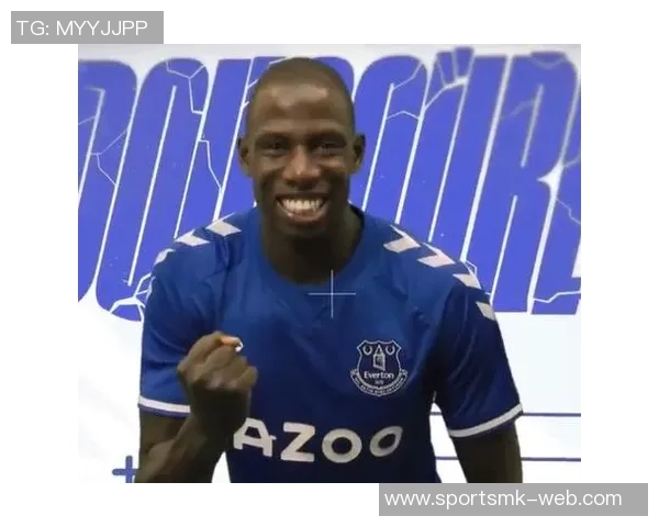 沃特福德宣布意大利中场博维加盟并透露其植入心脏除颤器的健康状况 沃特福德宣布意大利中场博维加盟并透露其植入心脏除颤器的健康状况